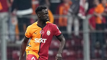Davinson Sánchez, disponible para Galatasaray - Besiktas.