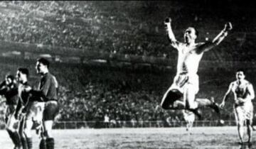 'La Saeta Rubia', Alfredo Di Stéfano, fue secuestrado en Venezuela cuando el Real Madrid hizo una minigira por Sudamérica. El mítico futbolista fue privado de su libertad por las Fuerzas Armadas de la Liberación Nacional de Venezuela. Sería liberado 72 horas después.