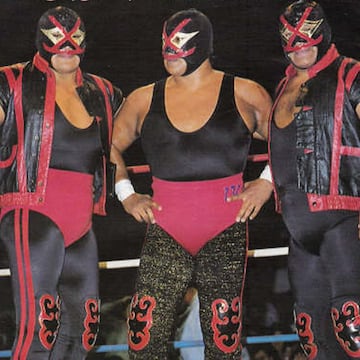 Villano IV y Villano V, indirectamente, formaron parte de WWE al trabajar para la WCW en 1996. La empresa fue comprara en 2001 por la WWE, que se llevó consigo la historia y registros de la WCW.