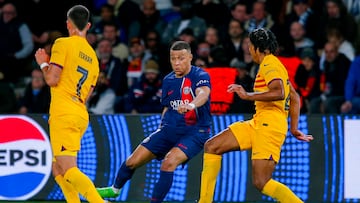 10/04/24 PARTIDO CHAMPIONS LEAGUE CUARTOS IDA
PARIS SAINT GERMAIN PSG - BARCELONA
FERRAN TORRES KYLIAN MBAPPE JULES KOUNDE