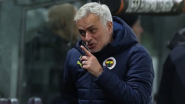 Jose Mourinho quiere a Jhon Durán en Fenerbahce