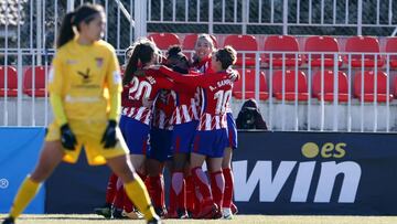 El Atlético celebra el gol de la victoria.