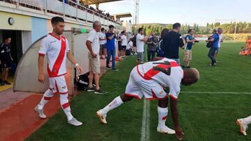 Advíncula estrena titularidad con el Rayo Vallecano