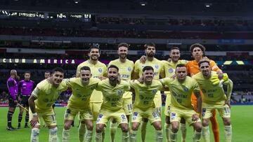 Jugadores del América antes de un partido de Liga MX.