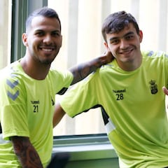 A Jonathan Viera se le espera ante el Oviedo