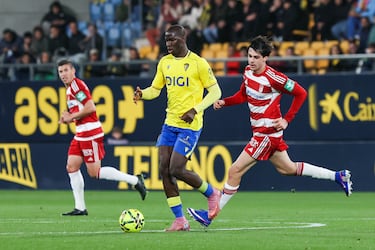 Aprobados y suspensos del Cádiz: pecar de juventud y errores