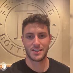 ‘Santi’ Giménez tras firmar con Feyenoord: “Espero celebrar muchos goles”