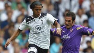 <b>EXPECTANTE. </b>Giovani dos Santos sigue de cerca las negociaciones para su posible salida.