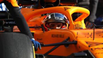 Carlos Sainz con el McLaren en los test de Barcelona de F1.