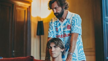 El hijo de Pirlo elige la moda y crea una marca de camisetas de fútbol