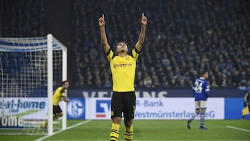 Sancho celebra el gol.