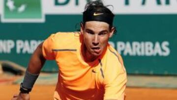 <b>A TODAS. </b>Nadal devuelve una dejada ayer ante Wawrinka.