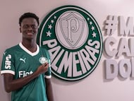 Koné, defensa de Costa de Marfil, después de firmar su contrato con Palmeiras.