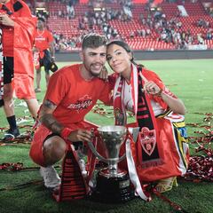 El Almería apuesta por contratos largos