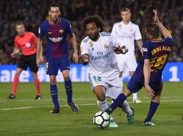 Penalti de Jordi Alba sobre Marcelo.