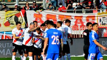 La increíble pesadilla de la U con los centrales suma otro capítulo