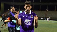 Larrivey, a un gol de la historia