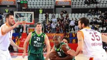 Blakney entra a canasta.