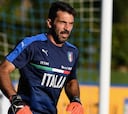 Buffon se hace milenario