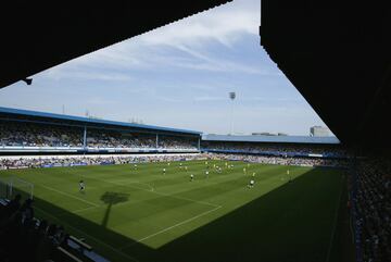 El estadio está ubicado en Londres, Inglaterra. Inaugurado en 1904, se ha ido reformando a lo largo de los años. Su apariencia exterior es fría y nadie diría, a simple vista, que dentro hay un estadio de fútbol. 