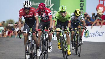 Alberto Contador precede a Chris Froome, Michael Woods y Esteban Chaves en Alcossebre.