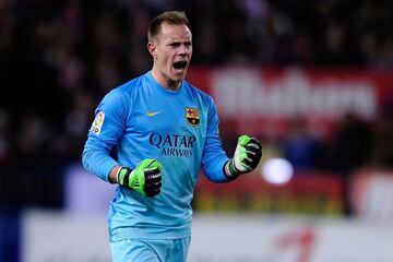 El guardameta del Barcelona se encargó de guarecer el arco del Borussia M. en sus inicios.