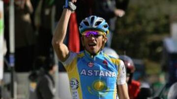 <b>PISTOLERO. </b>Contador celebró el triunfo con su habitual gesto.