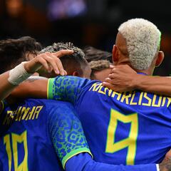 Heskey: Richarlison banana incident shows lack of progress