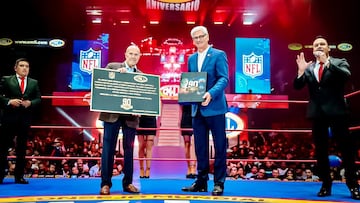 NFL celebra 90 aniversario del Consejo Mundial de Lucha Libre