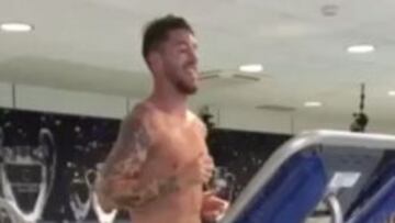 Sergio Ramos ejercitándose en la cinta.
