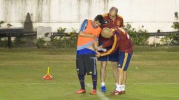 Susto de Villa durante la segunda jornada de entrenamiento