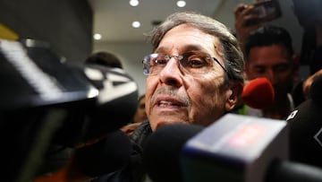 Fabio Ochoa, former Colombian drug trafficker and leader of the Medellin Cartel speaks to the media after arriving at El Dorado International Airport following his deportation after serving his sentence in the United States for drug trafficking, in Bogota, Colombia Decembre 23, 2024. REUTERS/Luisa Gonzalez