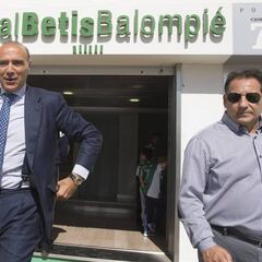 El Betis retira una acusación a Oliver obviando a los accionistas