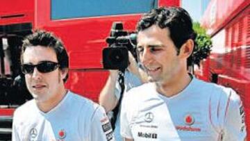 <b>COMPAÑEROS. </b>Pedro de la Rosa mantiene una excelente sintonía con Fernando Alonso.