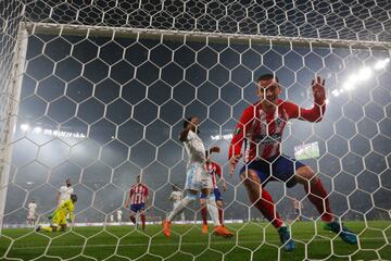 0-2. Antoine Griezmann celebró el segundo gol.