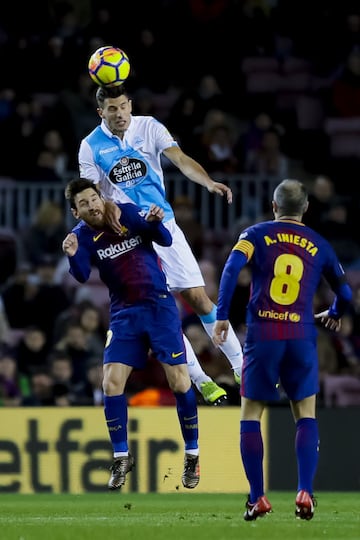 Messi y Fabian Schar.