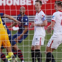 Aprobados y suspensos del Sevilla: Munir y 'Yashin' Bono