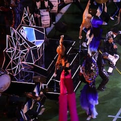 Social media reacts to Usher’s Halftime Show performance at Super Bowl 2024