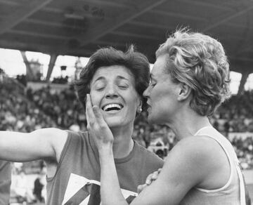 Vera Nikolic, estrella del atletismo serbio que fue plusmarquista mundial y campeona europea en 800 metros, murió el 28 de junio a los 72 años. Batió la plusmarca mundial en 1968 al correr en Londres en 2:00.5, marca que mantuvo hasta 1971. Fue proclamada Mejor Deportista Yugoslava en cuatro ocasiones. 