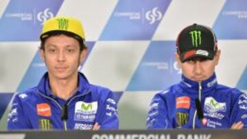 Valentino Rossi junto a Lortenz en Qatar.