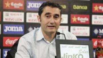 El entrenador del Valencia Ernesto Valverde en rueda de prensa.