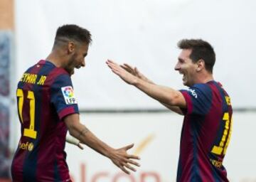 Messi y Neymar celebran el 0-1.