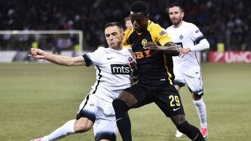 Young Boys&#039; Jordan Lotomba (R) vies for the ball with Partizan&#039;s Miroslav Vulicevic during the UEFA Europa League group stage football match between BSC Young Boys and FK Partizan Belgrade on September 14, 2017 at the Stade de Suisse in Bern. / AFP PHOTO / Michael Buholzer