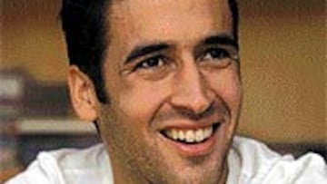 <b>SÍMBOLO.</B> Raúl González es el símbolo madrileño y madridista en el equipo.