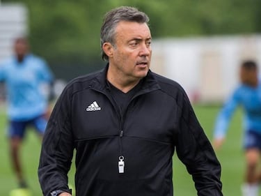 Chivas ya tenía técnico y luego, ¿qué pasó?