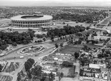 Con la llegada del Estadio Azteca, algunas vialidades como la Calzada de Tlalpan tuvieron que ser ampliadas