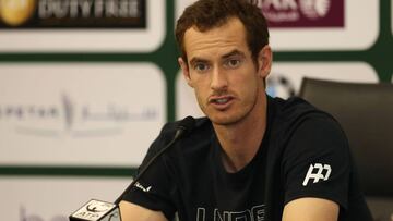 UK tennis player Andy Murray attends a press conference during the ATP Qatar Open tennis competition in Doha on January 1, 2017. / AFP PHOTO / KARIM JAAFAR