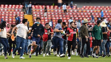 Los lamentables hechos de violencia de este s&aacute;bado en el futbol mexicano le han dado la vuelta al mundo, provocando todo tipo de reacciones.