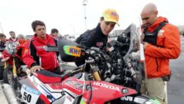 Laia Sanz durante la verificación técnica.