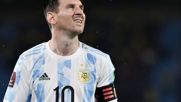 BARRANQUILLA, COLOMBIA - JUNE 08: Lionel Messi of Argentina looks on during a match between Colombia and Argentina as part of South American Qualifiers for Qatar 2022 at Estadio Metropolitano on June 08, 2021 in Barranquilla, Colombia. (Photo by Gabriel A